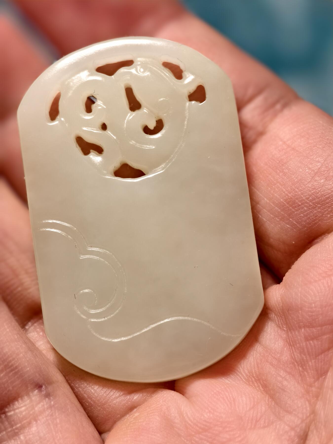 抚柳草堂-第二十期章牌钱币  奖章勋章免佣最后一期 满百包邮 放漏专场 和田玉牌子 手工雕刻细腻柔润 油性好白度高 打光无结构 尺寸47.5*30.2mm 厚7.3mm  高端品质  假一赔十