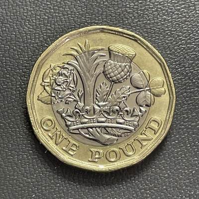 回流0328 - 全新 英国2017年新版1英镑双金属硬币