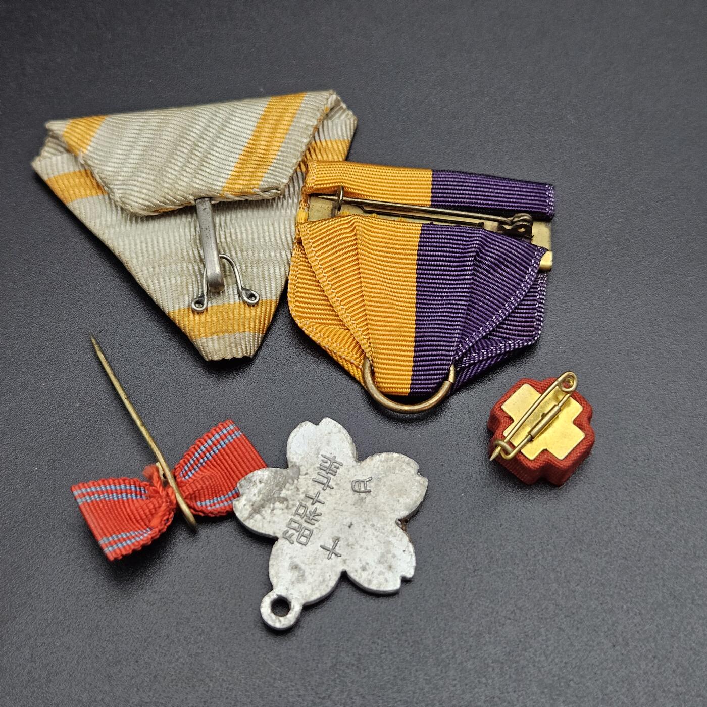 0元起拍勋章 第343期 咸鱼国勋章拍卖专场 4月1日（周三）下午6：00开始 杂物一组