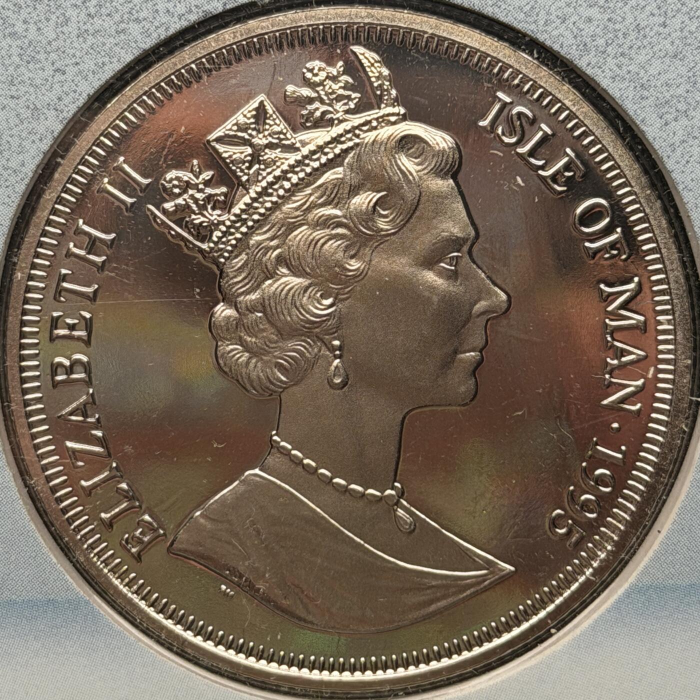 ＜星葵🌻钱币社＞第72期·东奔西走的硬币·3月31日发货 〈邮币封〉马恩岛1995年飞行中的人·波音747喷气式飞机1克朗纪念币