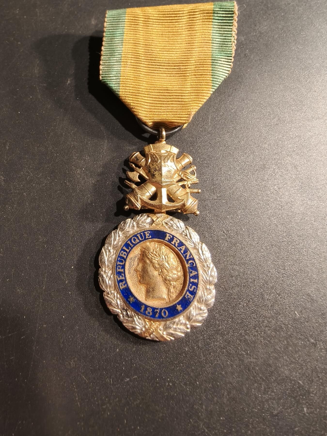 老王徽章第190期 法国军事奖章    三共时期    950银镀金珐琅     20g