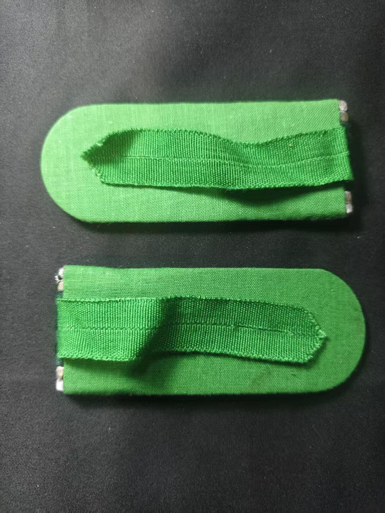 云宸嘉赏-勋臻文献佳藏优品精选场次（低佣 转发佣金红包） 民主德国边防警察准尉肩章 