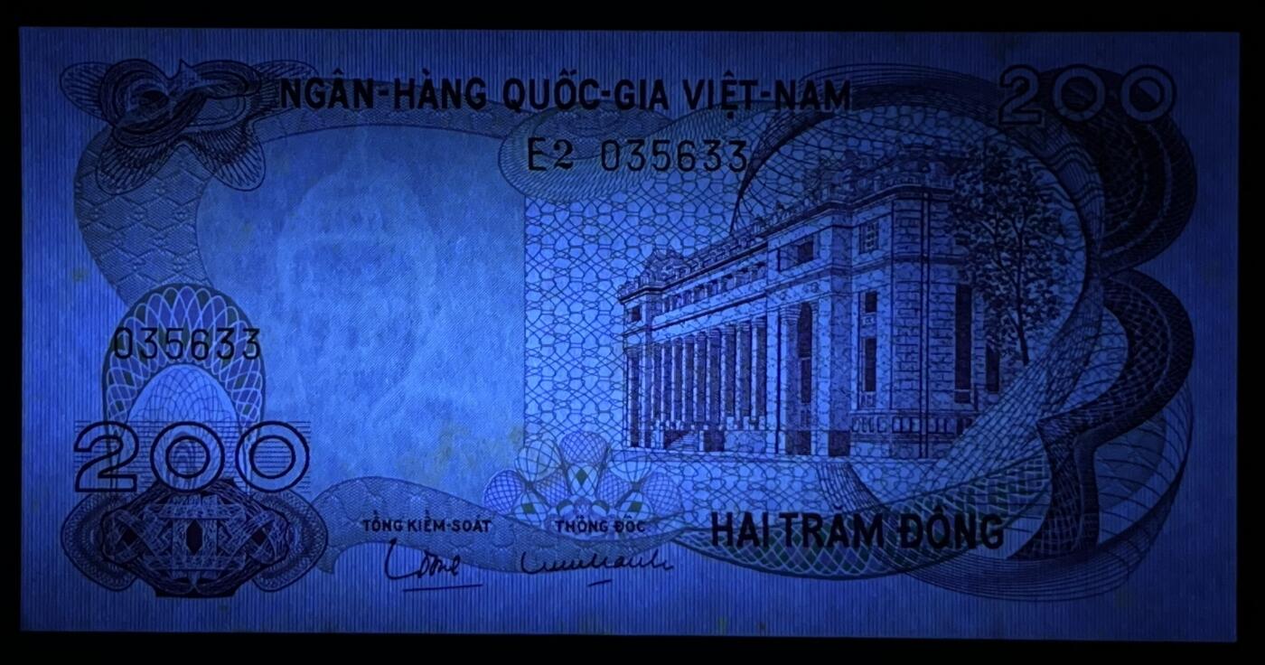 小福收藏拍卖第203期 裸钞场 本期有多张豹子号靓号 仅发行1000枚亚克力砖封蒙古20000图格里克帝国800周年纪念钞 瑞士200法郎 百慕大样钞洋葱冠全套 巴林首版大全套 卡塔尔四张套 越南 保加利亚 马其顿等多国精美纸币 南越 1970年 200盾 票胆 无47 双尾 微黄 unc