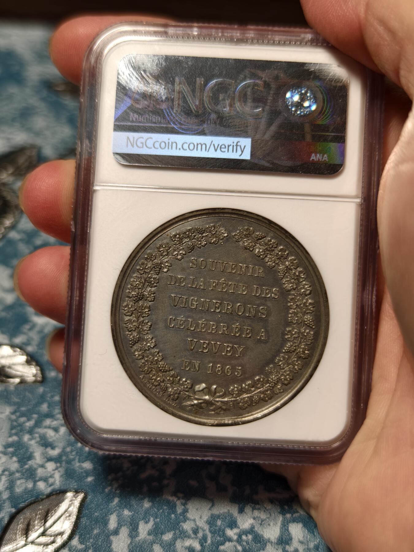 抚柳草堂-第二十期章牌钱币  奖章勋章免佣最后一期 满百包邮 放漏专场 1865NGC UNC 瑞士韦威葡萄酒欢庆节 42mm锌章 特殊材质保存不易 细节非常棒 少见品种