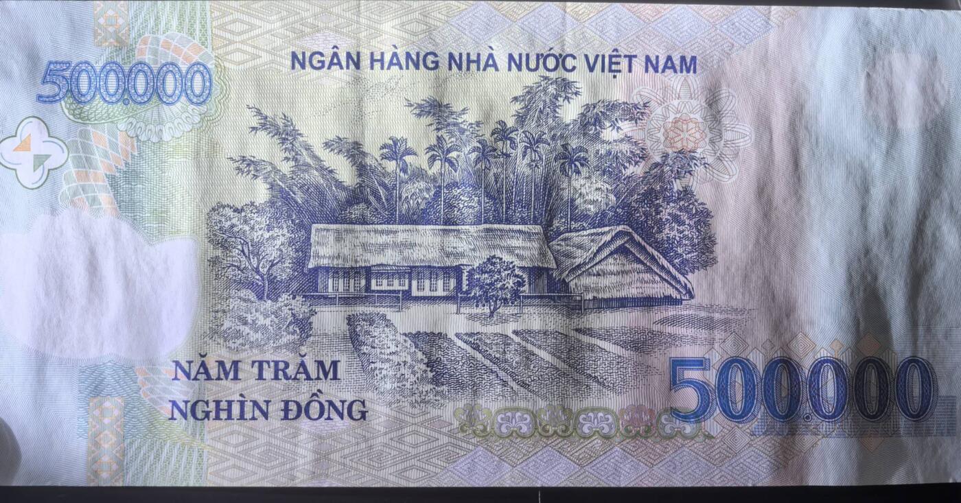 小福收藏拍卖第203期 裸钞场 本期有多张豹子号靓号 仅发行1000枚亚克力砖封蒙古20000图格里克帝国800周年纪念钞 瑞士200法郎 百慕大样钞洋葱冠全套 巴林首版大全套 卡塔尔四张套 越南 保加利亚 马其顿等多国精美纸币 越南国家印钞厂成立25周年单面礼品大钞 使用印钞纸印刷 尺寸大约25*54厘米 适合装裱悬挂或摆件 非常好看霸气 unc