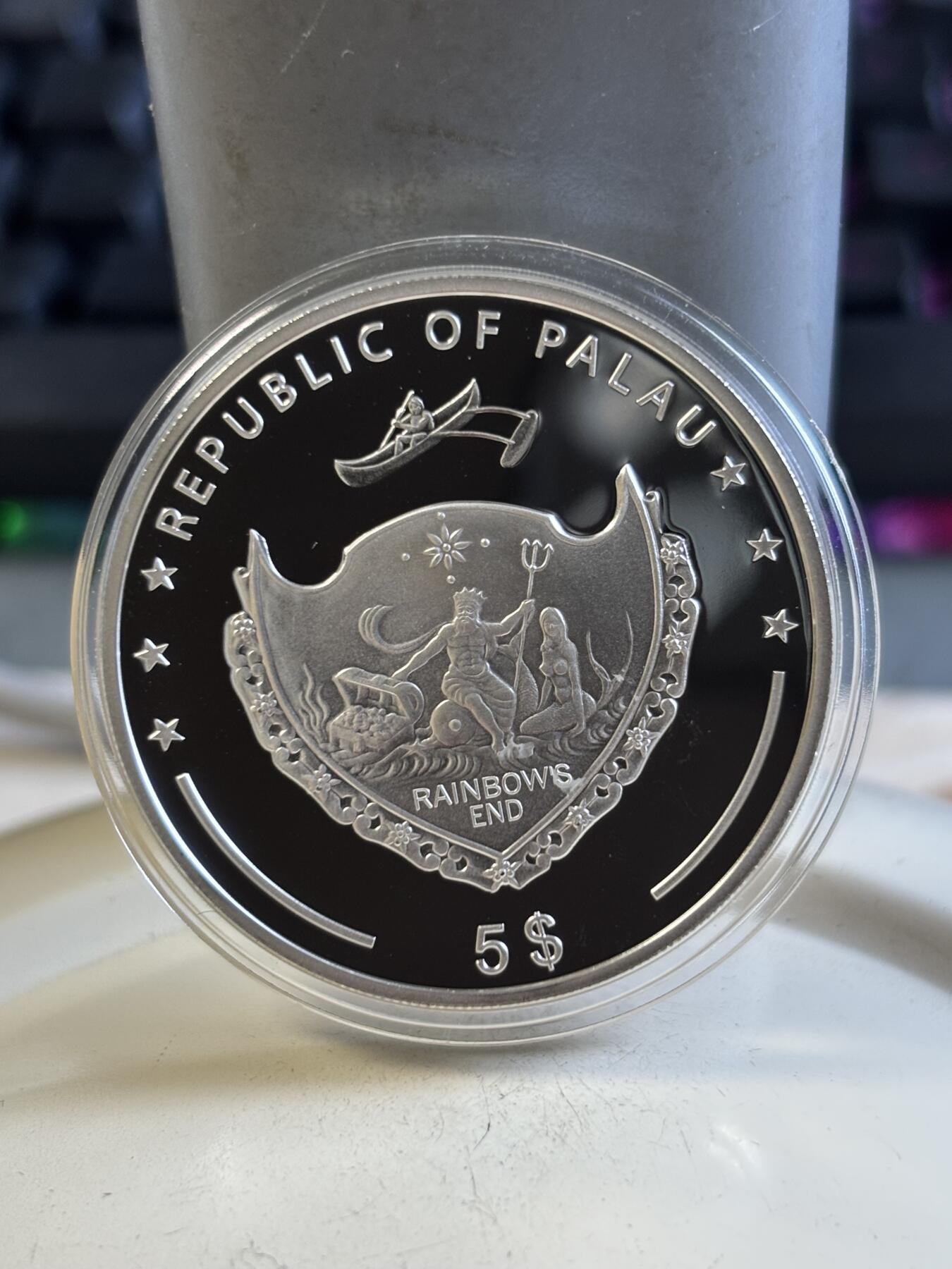 第194期拍卖 帕劳2012年（瑞士刺绣）幸福的小熊精制银币带证书，925银，20克 ，发行2012枚，有氧化