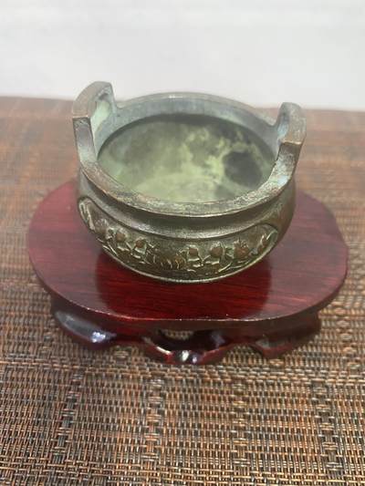 江南站杂件场 - 铜炉