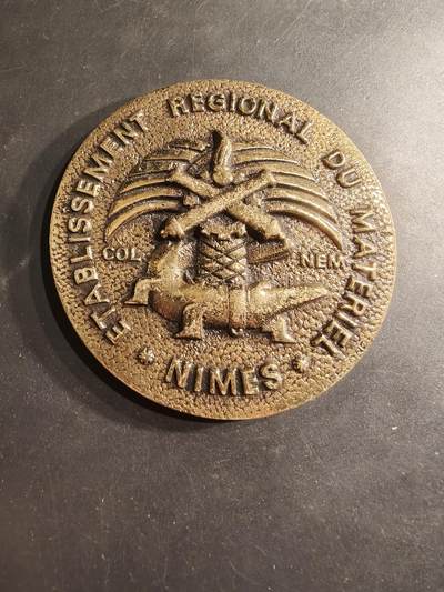 老王徽章第190期 - 法国尼姆地区后勤维修处纪念章     直径80mm     重量173.6g