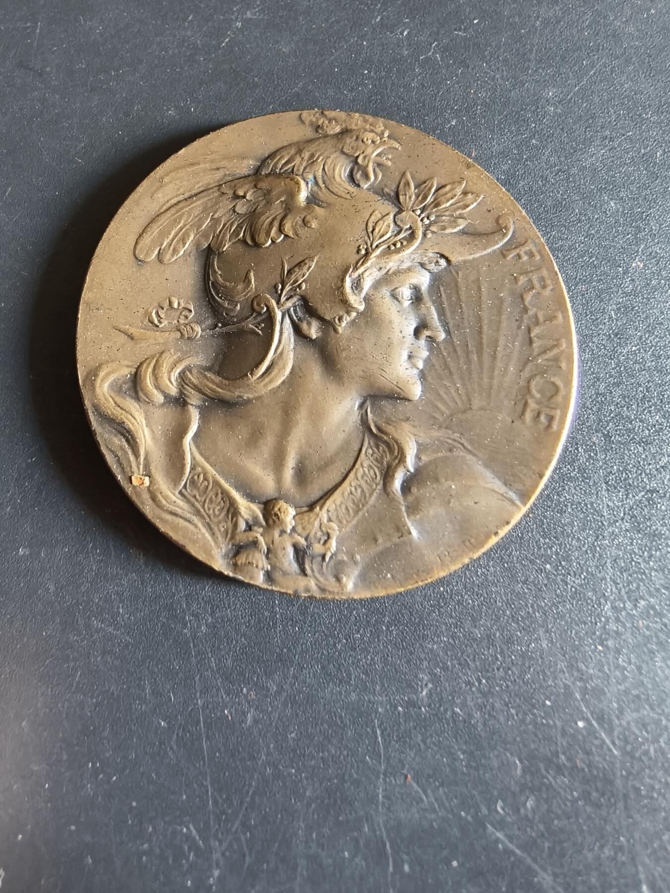 老王徽章第190期 法国中央工会委员会大铜章     原盒    公鸡头玛丽安娜     直径42mm     重量30g