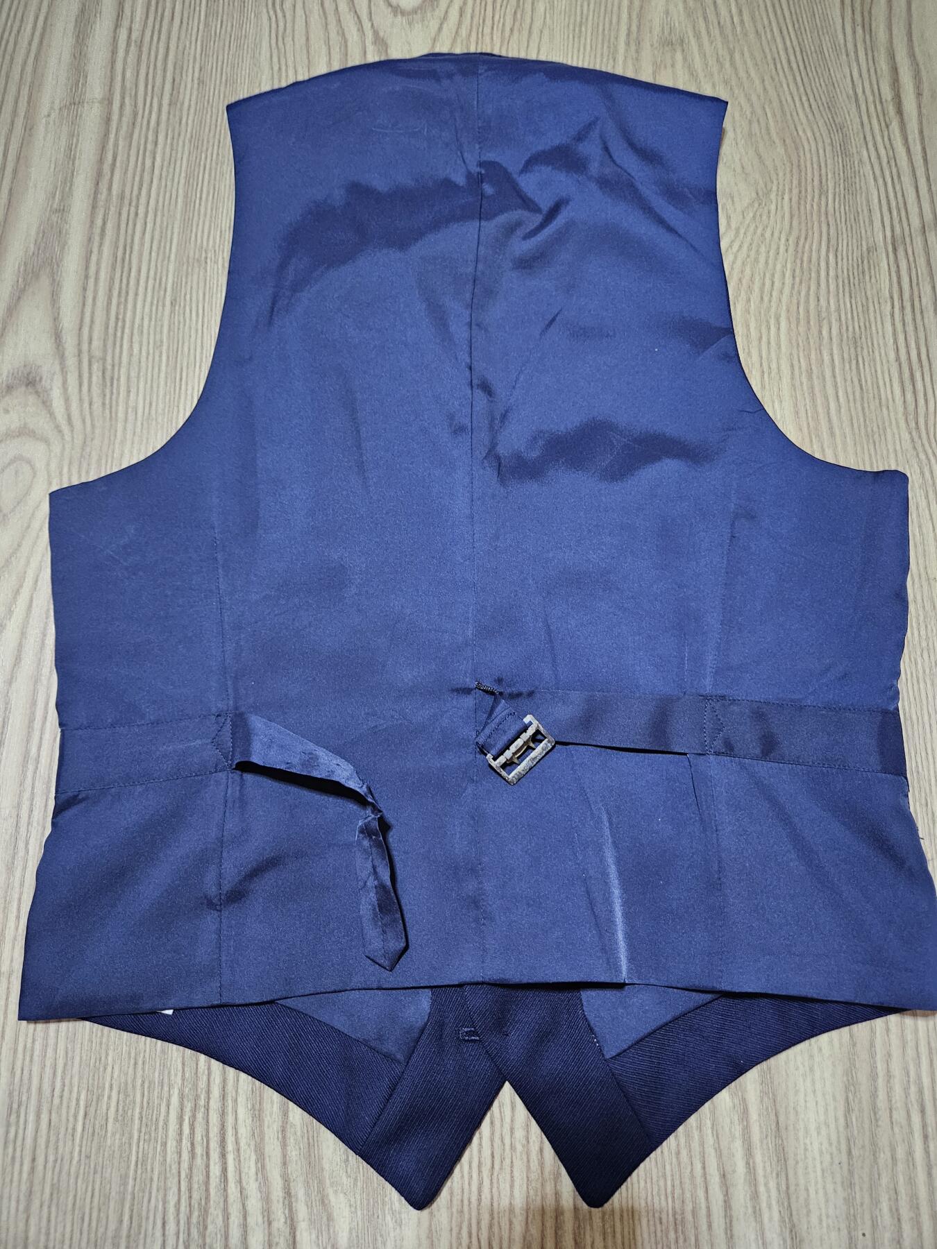 0元起拍勋章 第343期 咸鱼国勋章拍卖专场 4月1日（周三）下午6：00开始 日本古着马裤呢马甲 胸围88