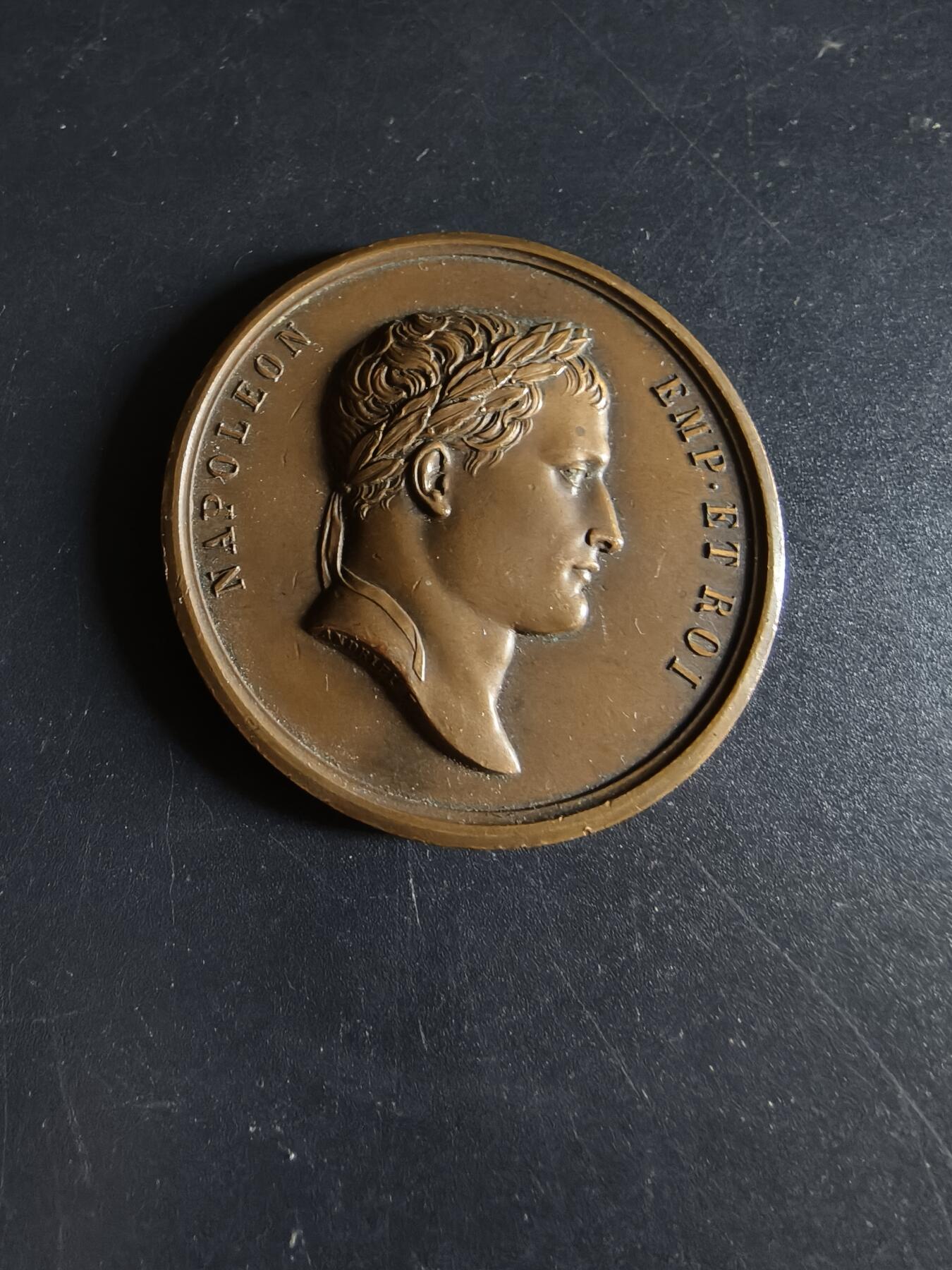 老王徽章第190期 法国拿破仑一世时期威斯特伐利亚国王热罗姆·波拿巴与符腾堡的凯瑟琳婚礼大铜章      直径45mm      重量45.9g
