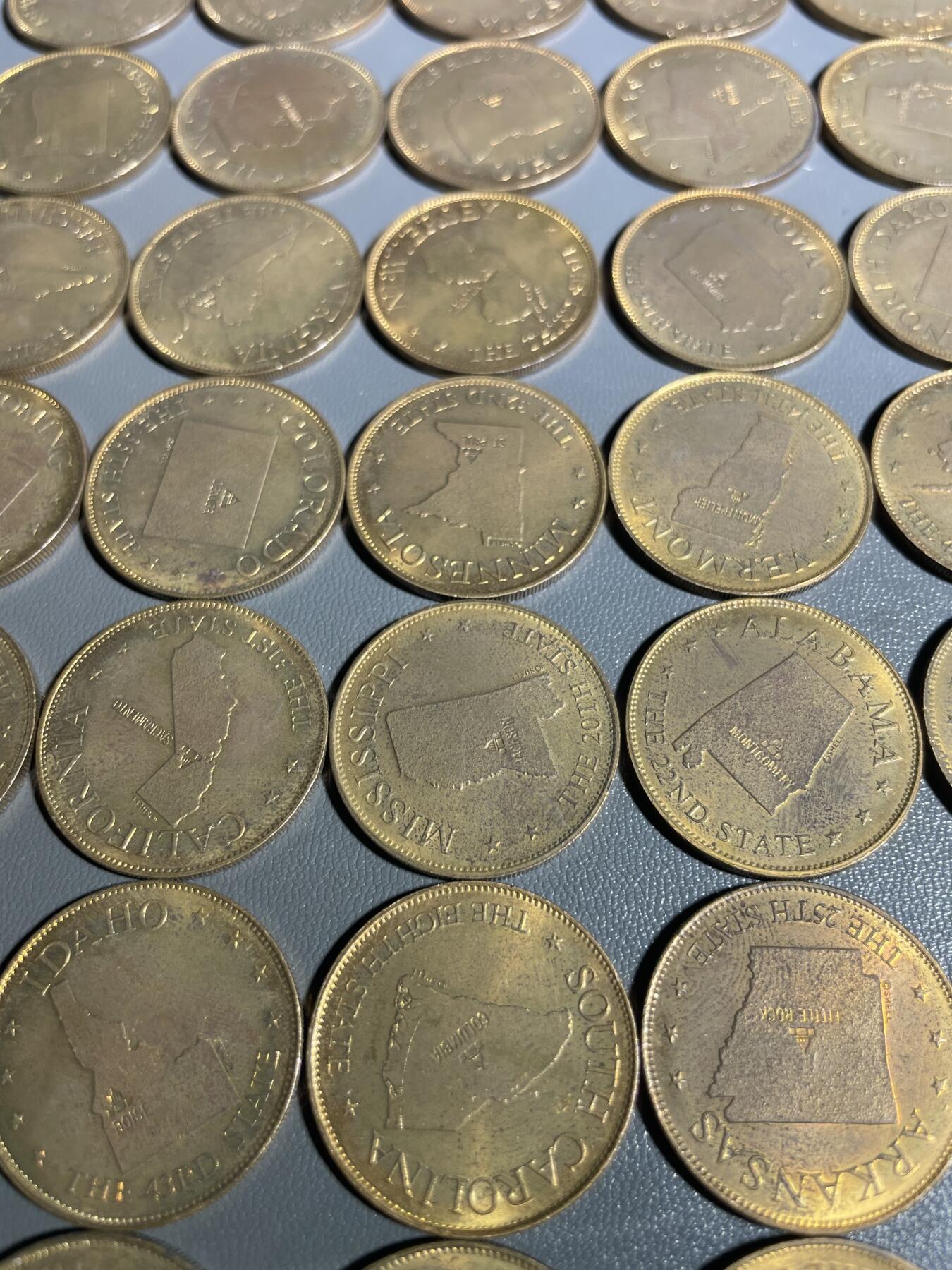 回流0328 全套50枚齐！Shell Oil（壳牌石油） 在20世纪60年代推出的「States of the Union（联邦各州）」集换式促销代币，属于美国州主题纪念章（Exonumia）