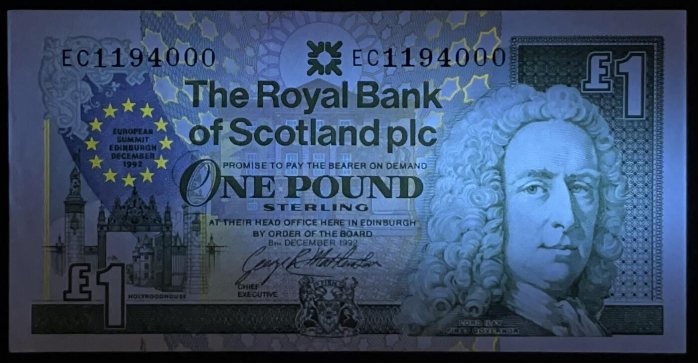 小福收藏拍卖第203期 裸钞场 本期有多张豹子号靓号 仅发行1000枚亚克力砖封蒙古20000图格里克帝国800周年纪念钞 瑞士200法郎 百慕大样钞洋葱冠全套 巴林首版大全套 卡塔尔四张套 越南 保加利亚 马其顿等多国精美纸币