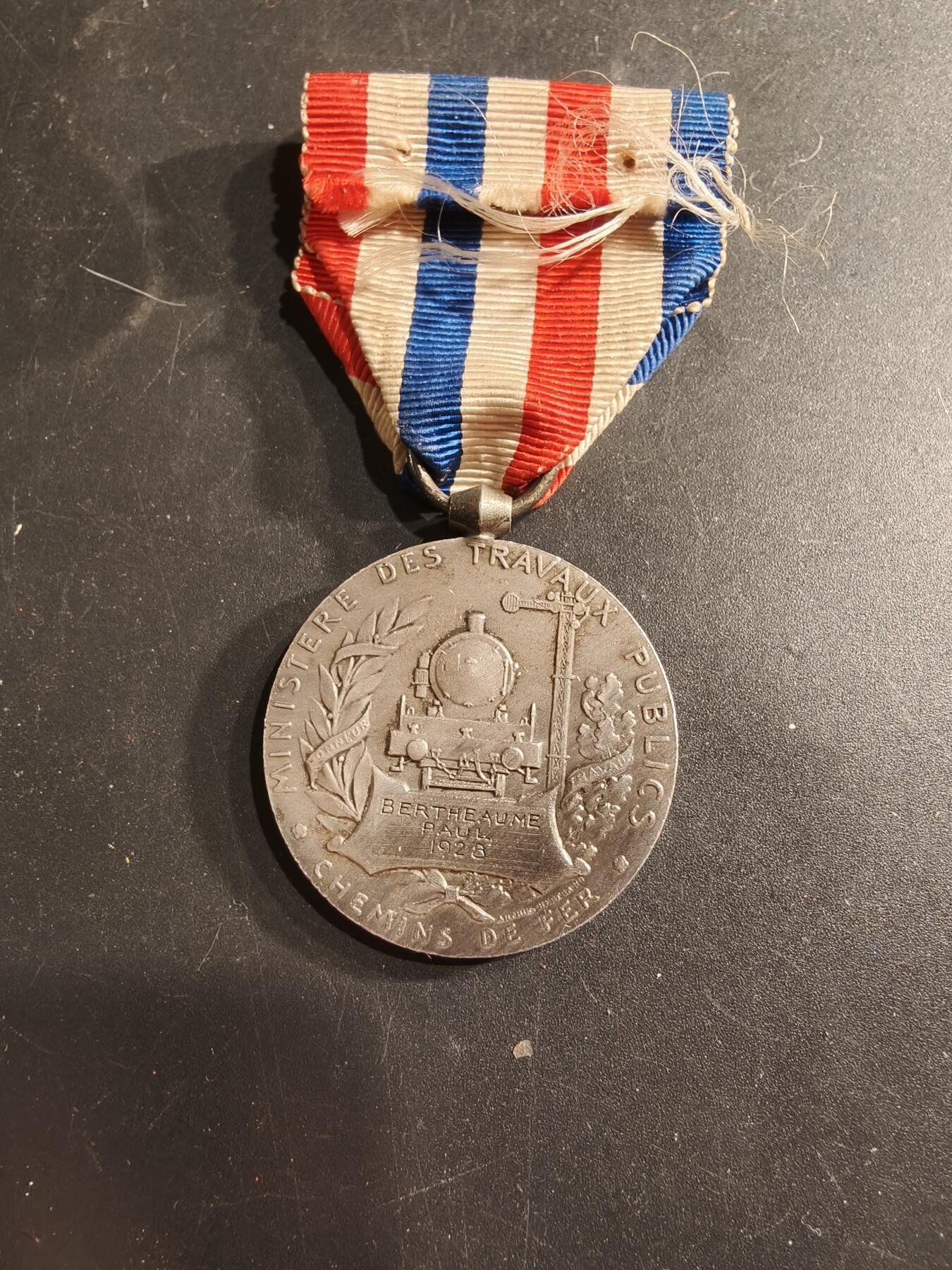 老王徽章第190期 法国银级铁路服务奖章     罗蒂版本     1928年实发