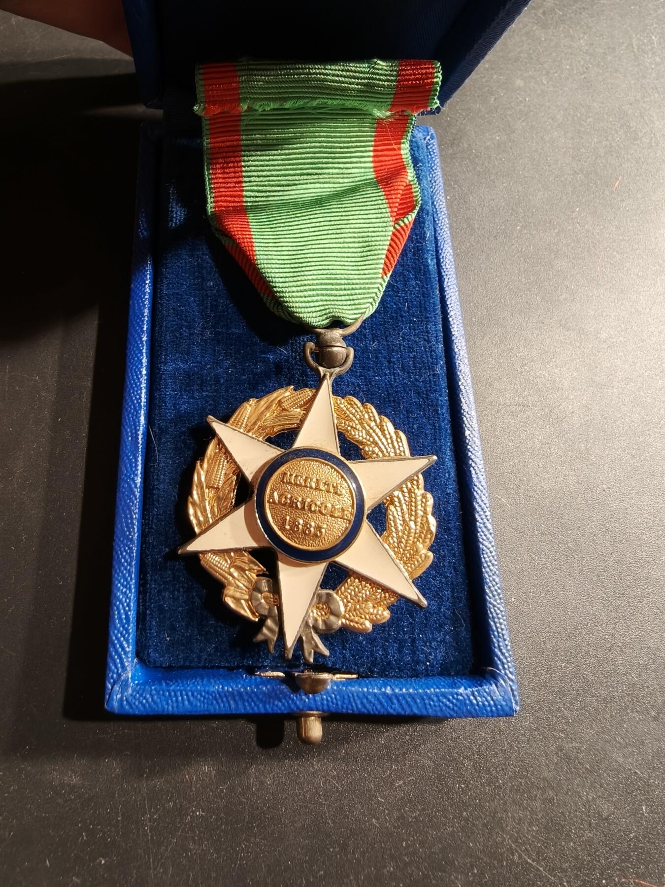 老王徽章第190期 法国骑士级农业功绩勋章    原盒