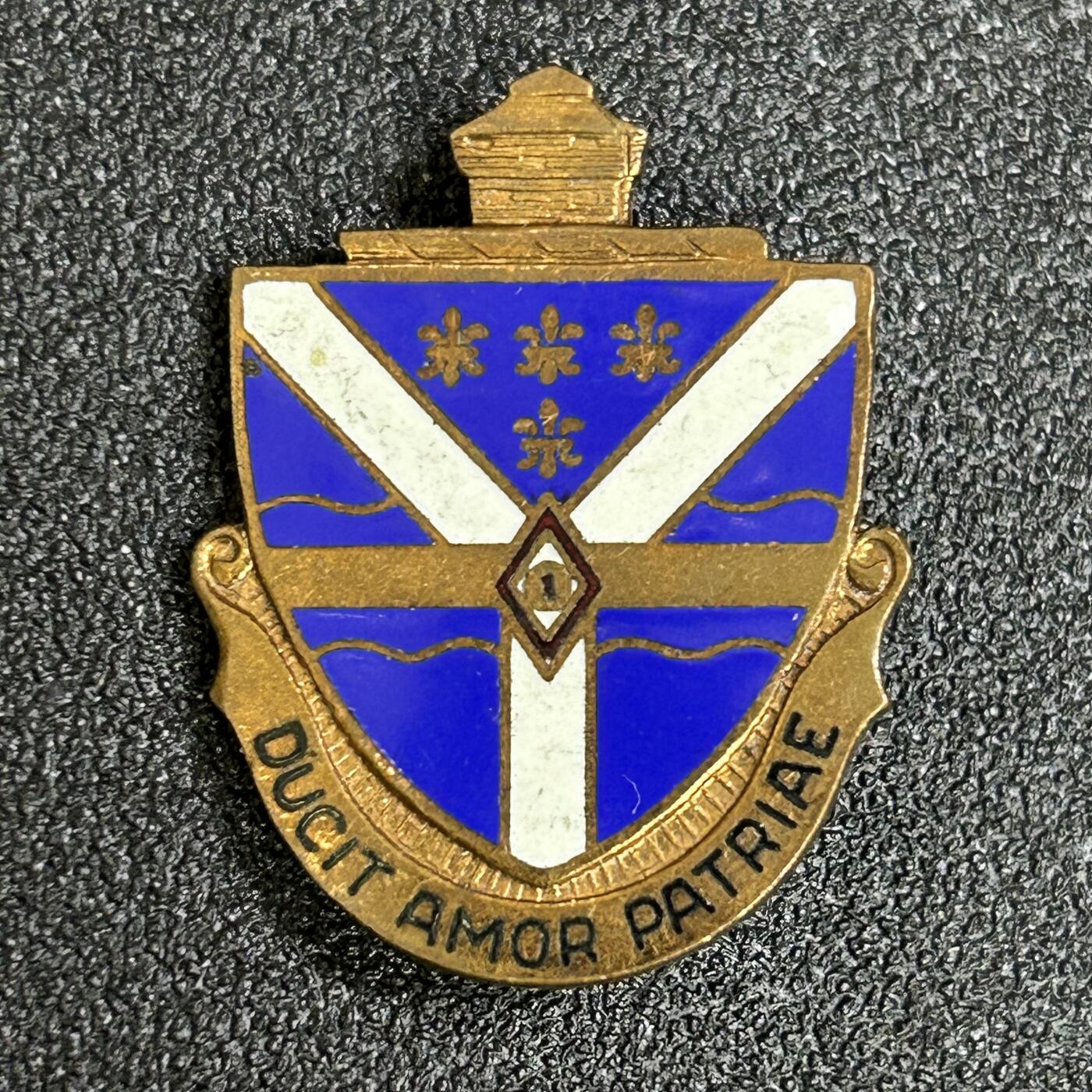 西秦中古拍卖第八十二期  二战美国 美军步兵团证章