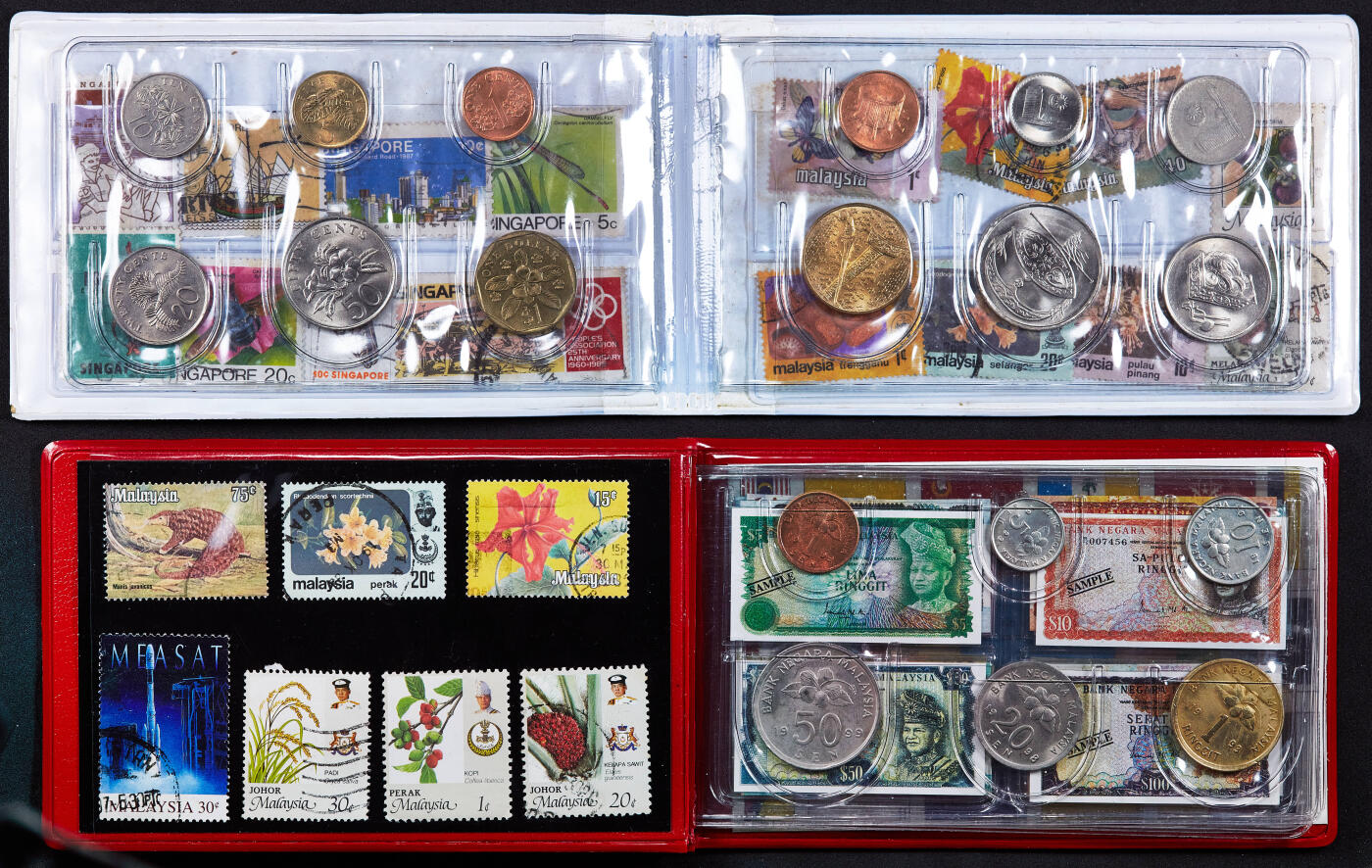 【俄甄集藏】2026年(050)04-01星期三 晚 19:30 全场包邮 新加坡、马来西亚旅游硬币、邮票纪念册2组，外皮有老化破损，见详图
