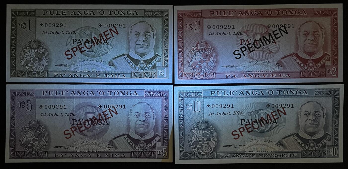 小福收藏拍卖第203期 裸钞场 本期有多张豹子号靓号 仅发行1000枚亚克力砖封蒙古20000图格里克帝国800周年纪念钞 瑞士200法郎 百慕大样钞洋葱冠全套 巴林首版大全套 卡塔尔四张套 越南 保加利亚 马其顿等多国精美纸币