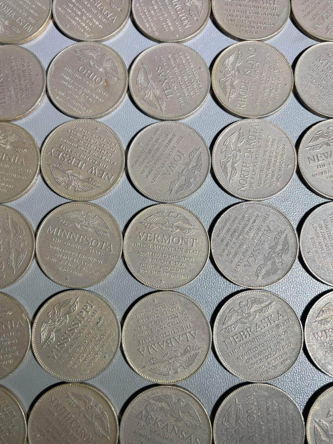 回流0328 全套50枚齐！Shell Oil（壳牌石油） 在20世纪60年代推出的「States of the Union（联邦各州）」集换式促销代币，属于美国州主题纪念章（Exonumia）