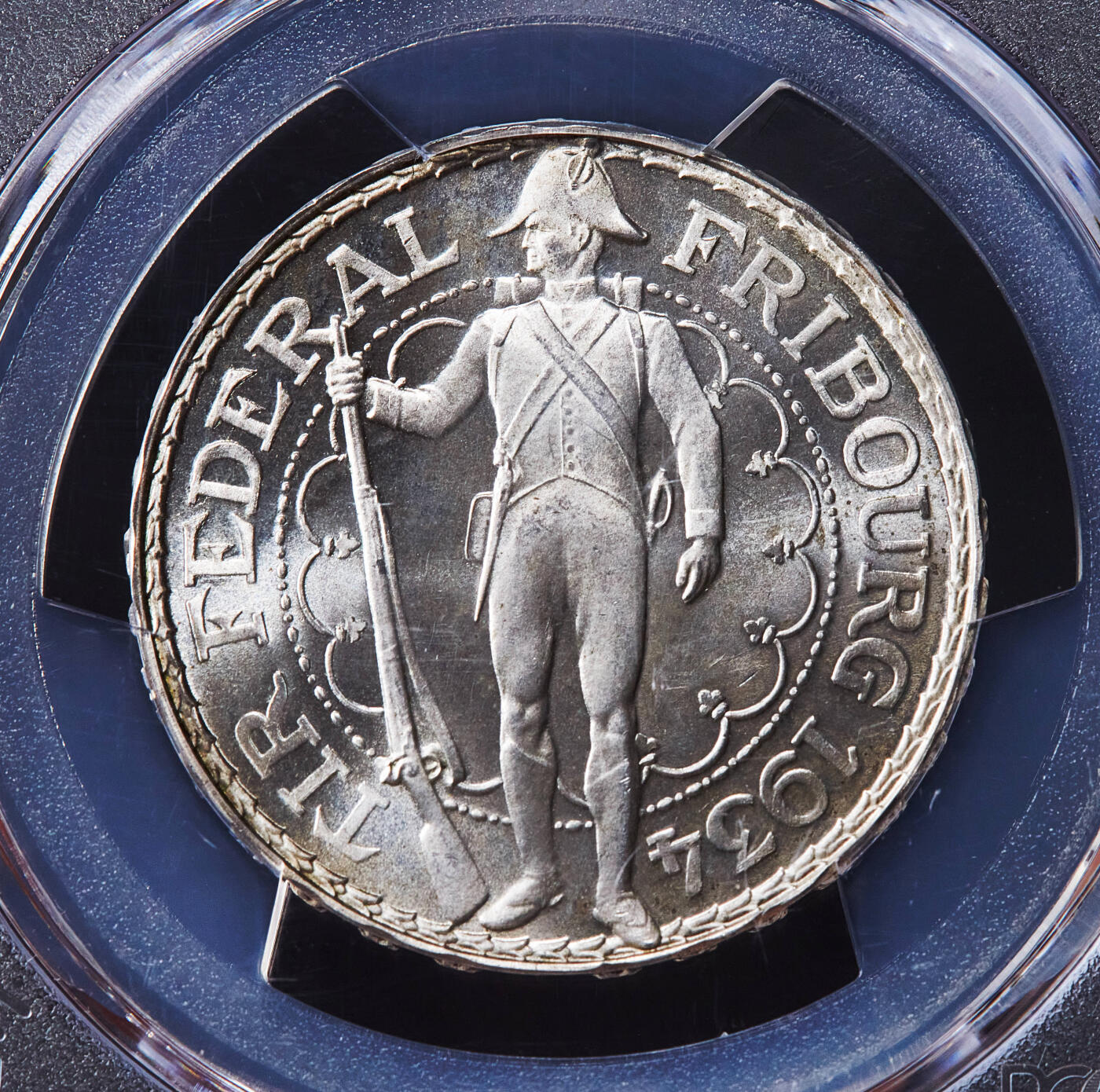 【俄甄集藏】2026年(050)04-01星期三 晚 19:30 全场包邮