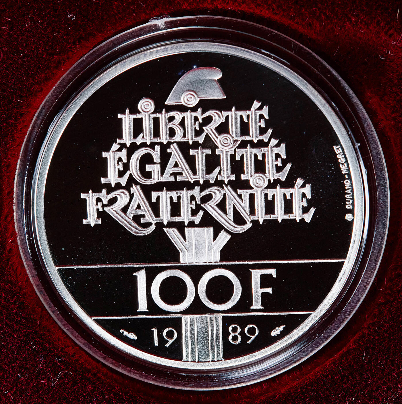 【俄甄集藏】2026年(050)04-01星期三 晚 19:30 全场包邮 法国1989年纪念《人权宣言》颁布200周年100法郎精制银币，原盒证，重15克，950银，发行量40000枚