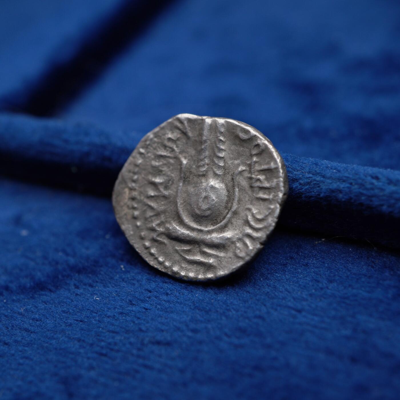 琋语集藏2026年04月欧洲古典打制币拍卖 古希腊卡利亚-Myndos 塞拉皮斯与伊西斯冠银币