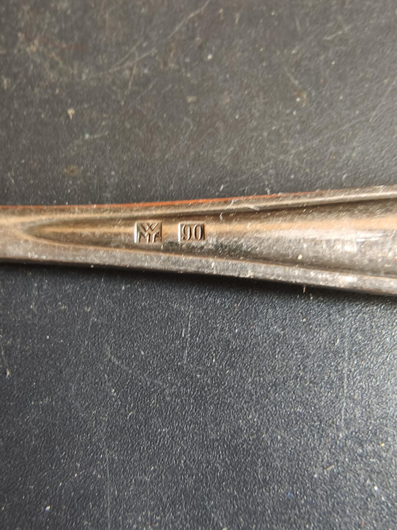 老王徽章第190期 德三镀银餐勺一组    原盒     带90厂标     长度约14cm     重量一组204.3g