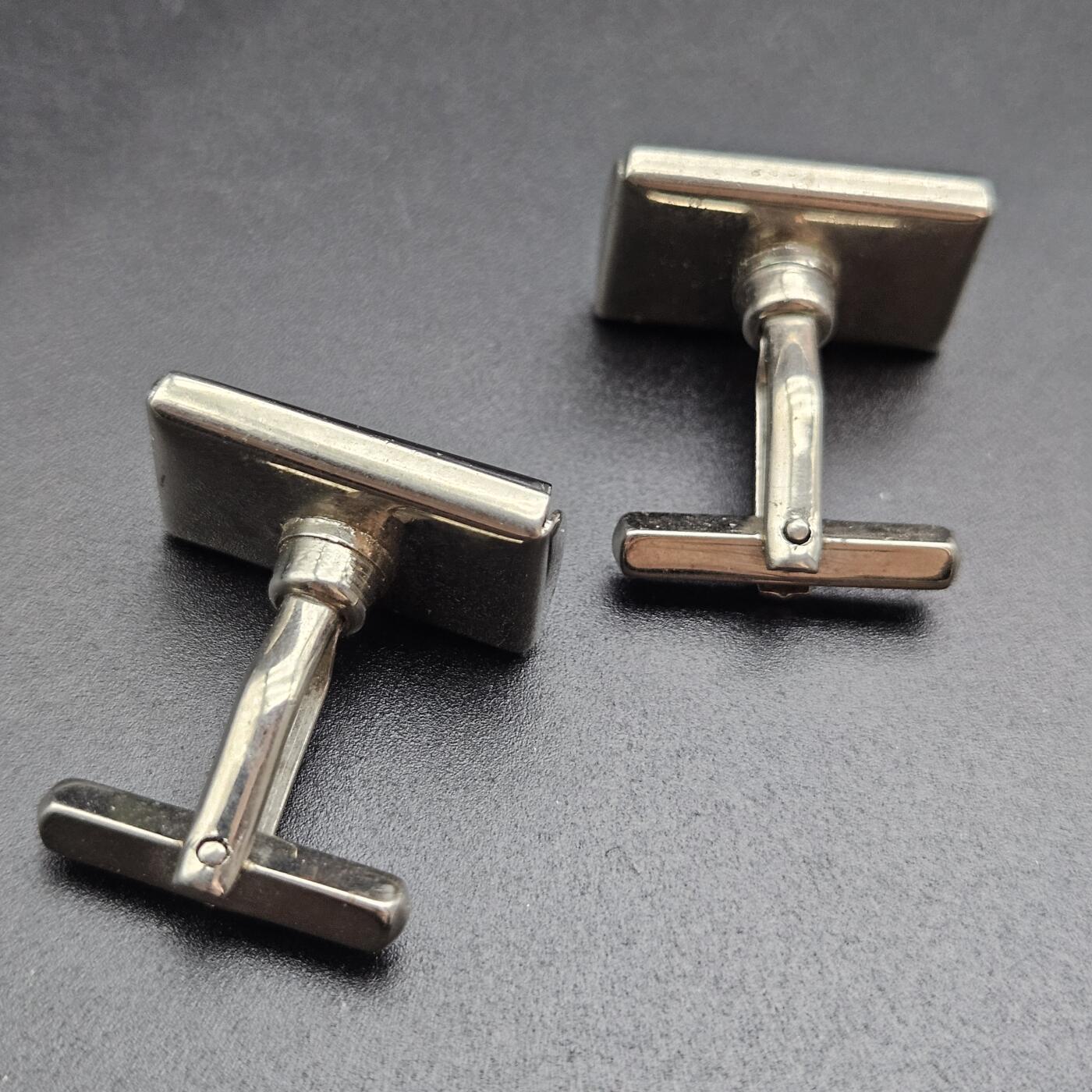 0元起拍勋章 第343期 咸鱼国勋章拍卖专场 4月1日（周三）下午6：00开始 日本中古袖扣