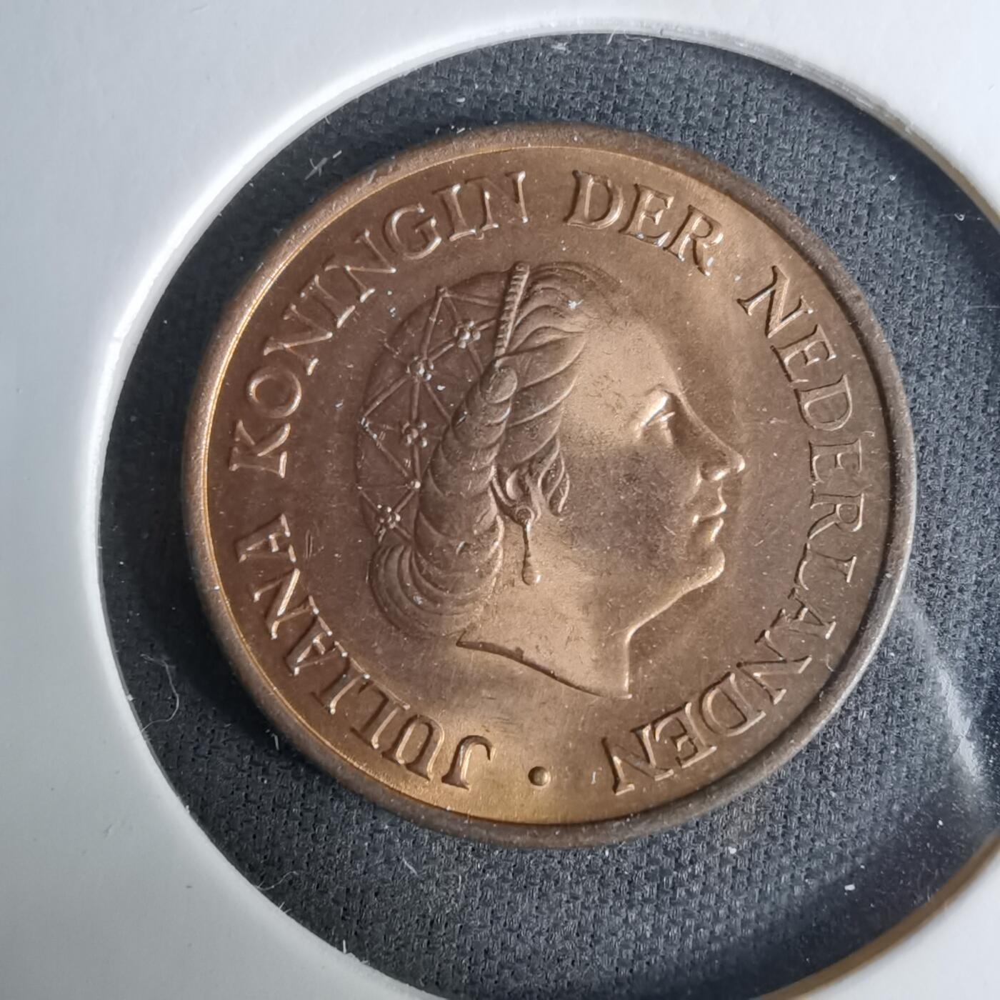 沼泽如烟--第1037场 荷兰1975年五分