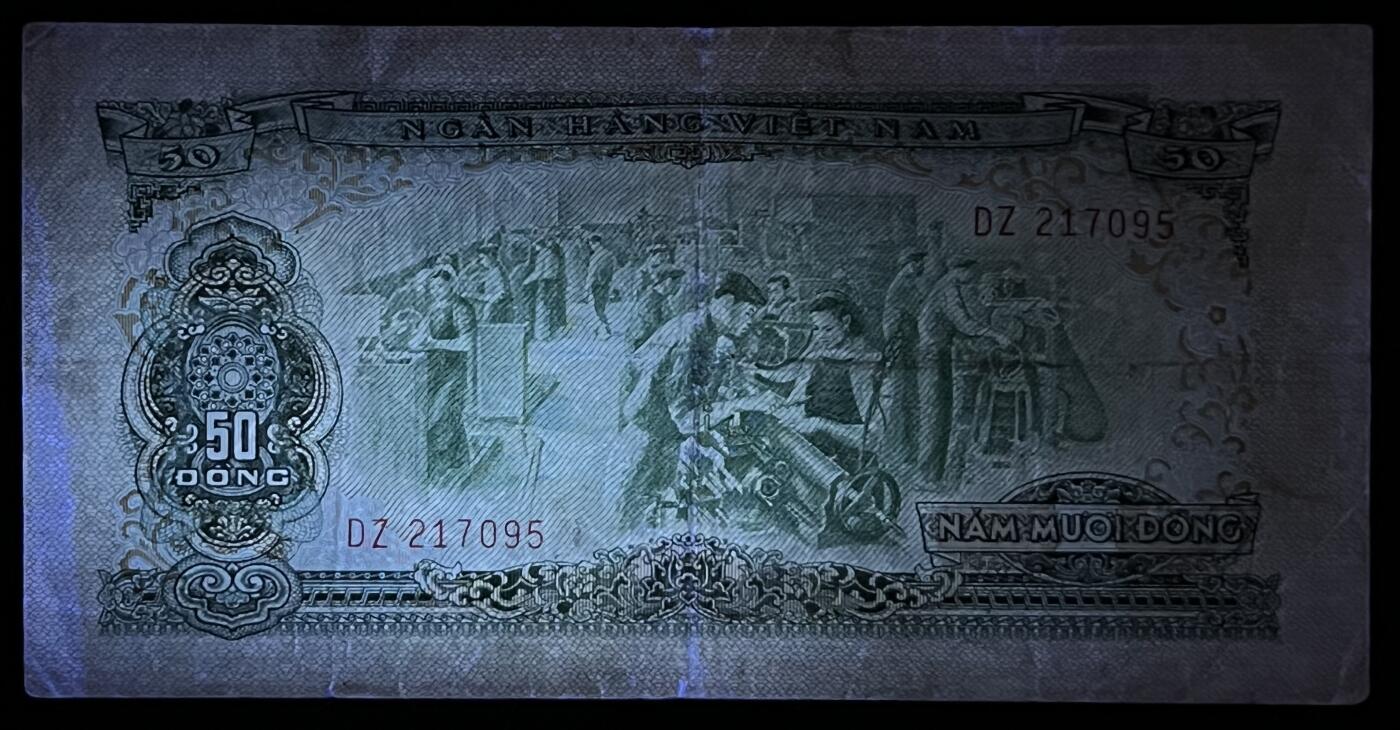 小福收藏拍卖第203期 裸钞场 本期有多张豹子号靓号 仅发行1000枚亚克力砖封蒙古20000图格里克帝国800周年纪念钞 瑞士200法郎 百慕大样钞洋葱冠全套 巴林首版大全套 卡塔尔四张套 越南 保加利亚 马其顿等多国精美纸币