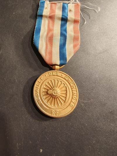 老王徽章第190期 - 法国金级铁路服役奖章     1950年实发