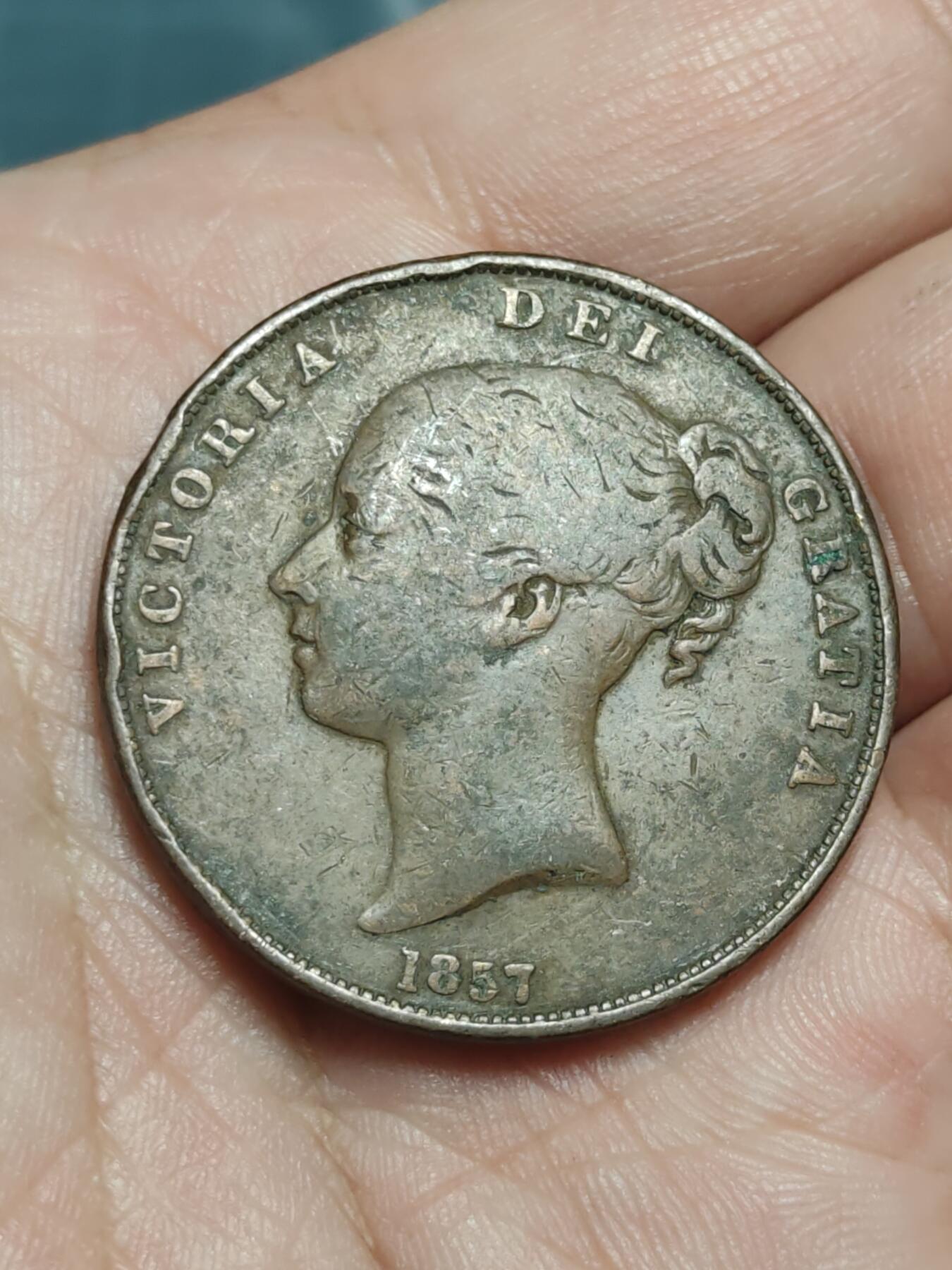 2026年第三十八场(总第二百零七场）外国好品散币场(免佣金) 英国🇬🇧1857年1便士大铜币(维多利亚女王青年头像，Ornamental trident–华丽三叉戟版)