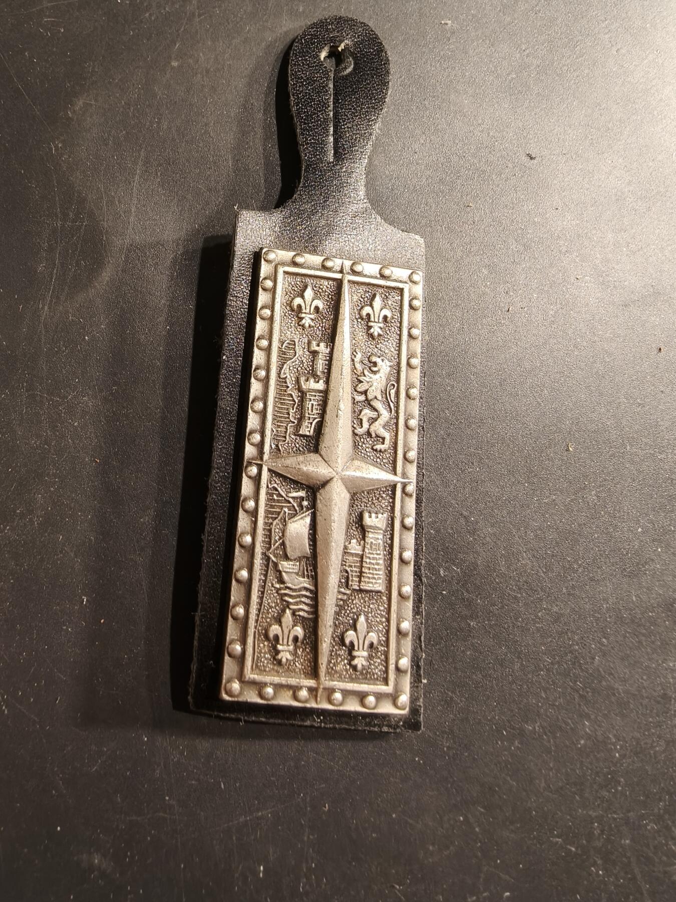 老王徽章第190期 法国陆军第42领土军事师证章