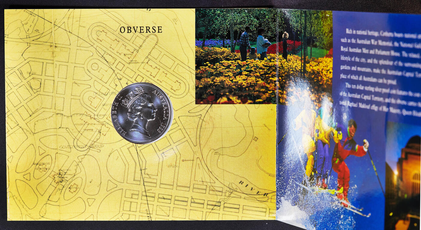 【俄甄集藏】2026年(050)04-01星期三 晚 19:30 全场包邮 澳大利亚1993年行政区系列-首都领地10元册装银币，带证，重20克，925银，发行量19288枚