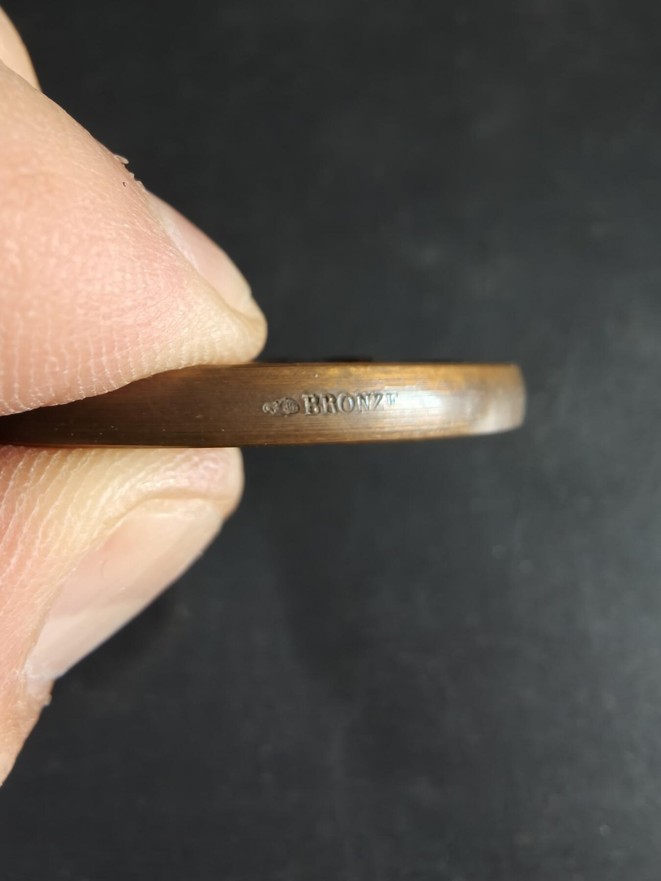 老王徽章第190期 法国兔业养殖协会大铜章     原盒    大师波特与里维特联合创作      直径50mm     重量70.6g