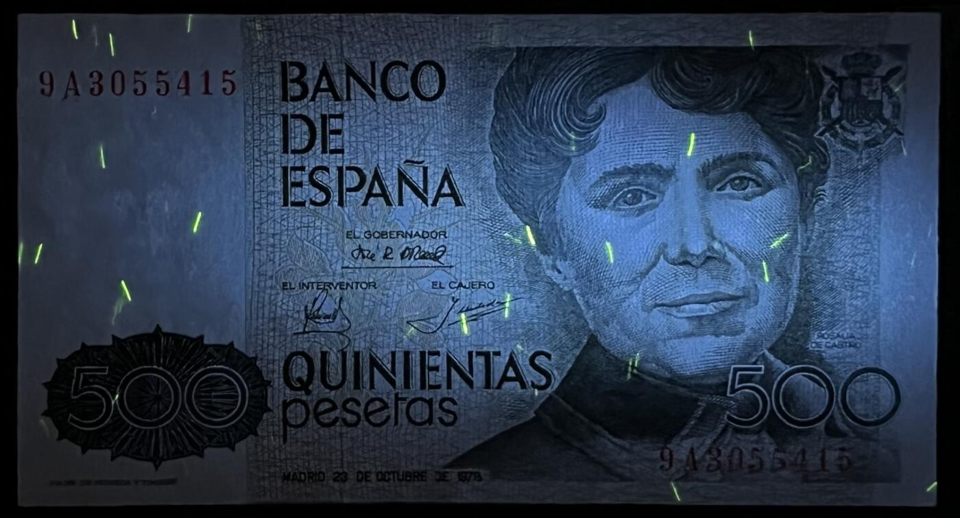 小福收藏拍卖第203期 裸钞场 本期有多张豹子号靓号 仅发行1000枚亚克力砖封蒙古20000图格里克帝国800周年纪念钞 瑞士200法郎 百慕大样钞洋葱冠全套 巴林首版大全套 卡塔尔四张套 越南 保加利亚 马其顿等多国精美纸币