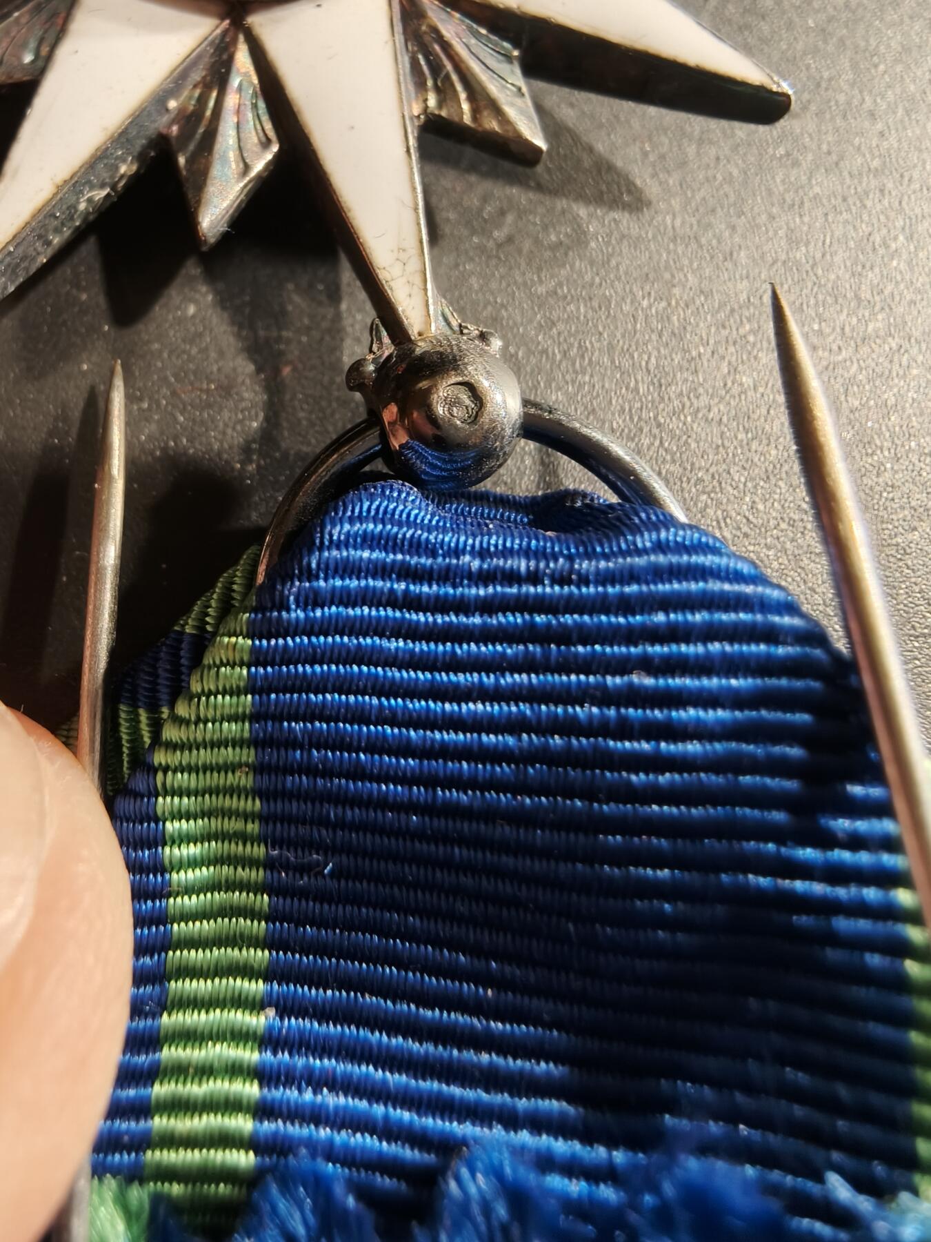 老王徽章第190期 法国骑士级海事功绩勋章    银质珐琅    原盒    螃蟹银标     24.7g