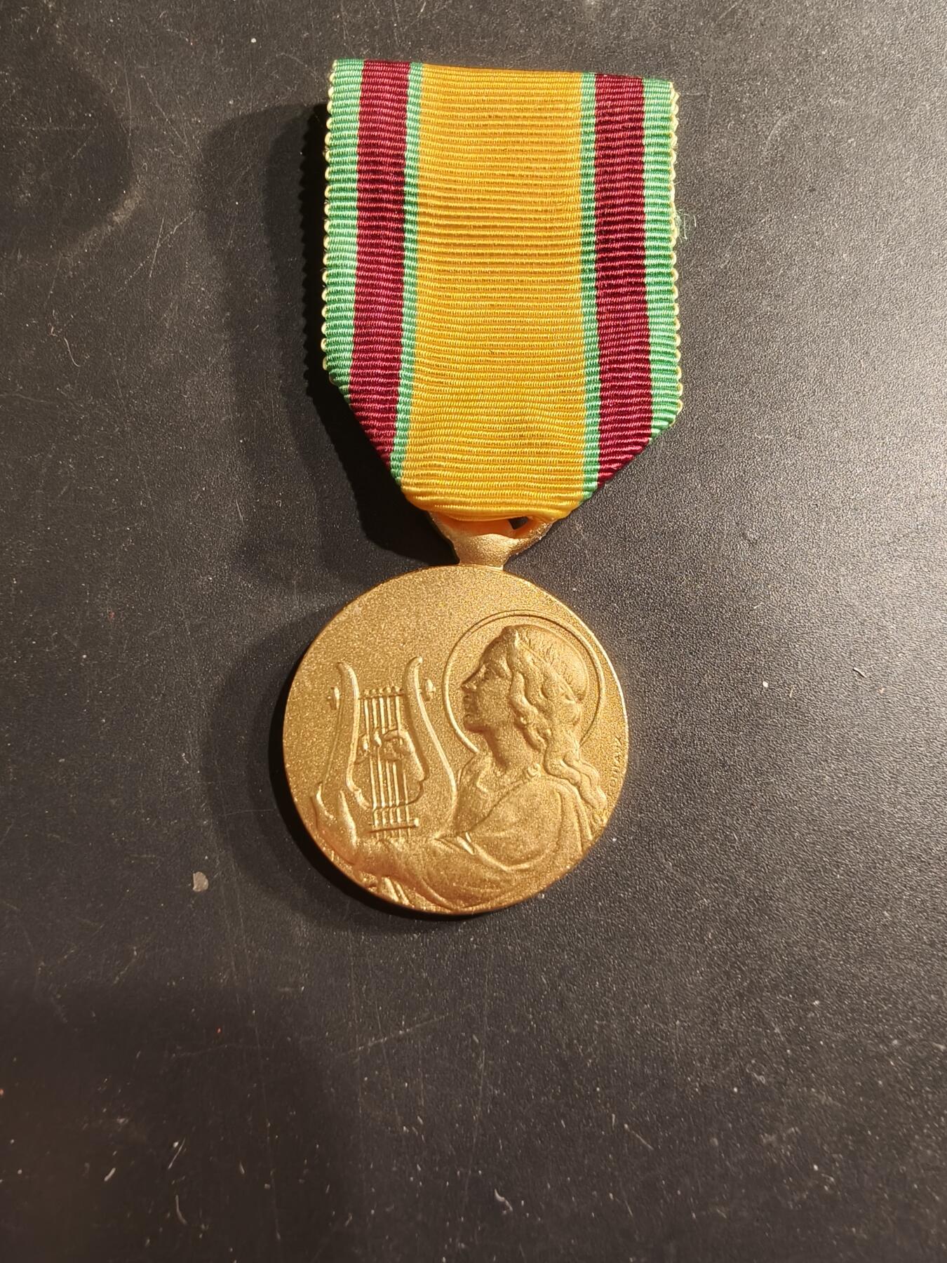 老王徽章第190期 法国马恩省金级音乐联合会纪念章