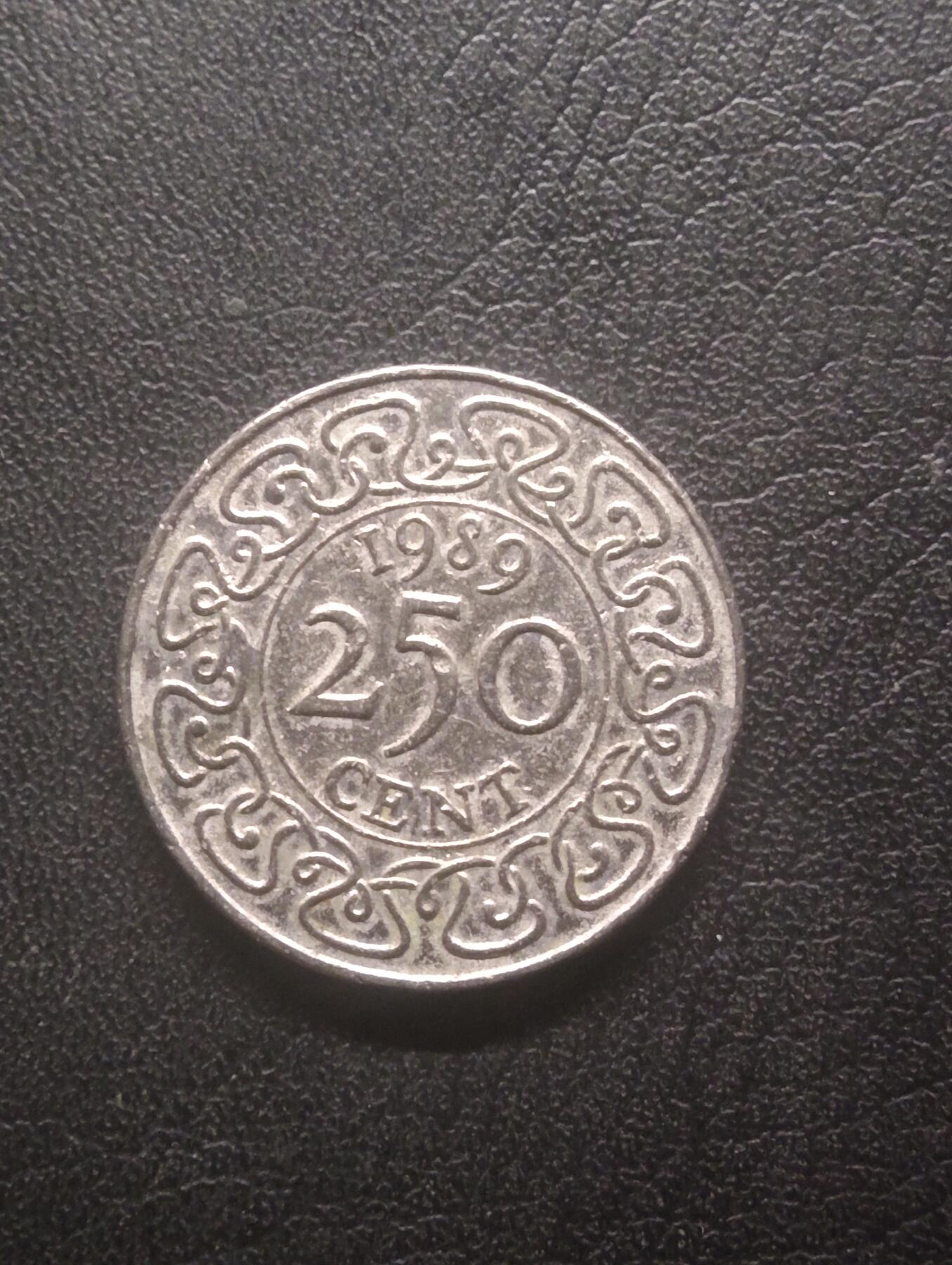 荟藏特别场次第十三期——“社长的硬币堆 精品场次” 苏里南1989年250盾 少见品种