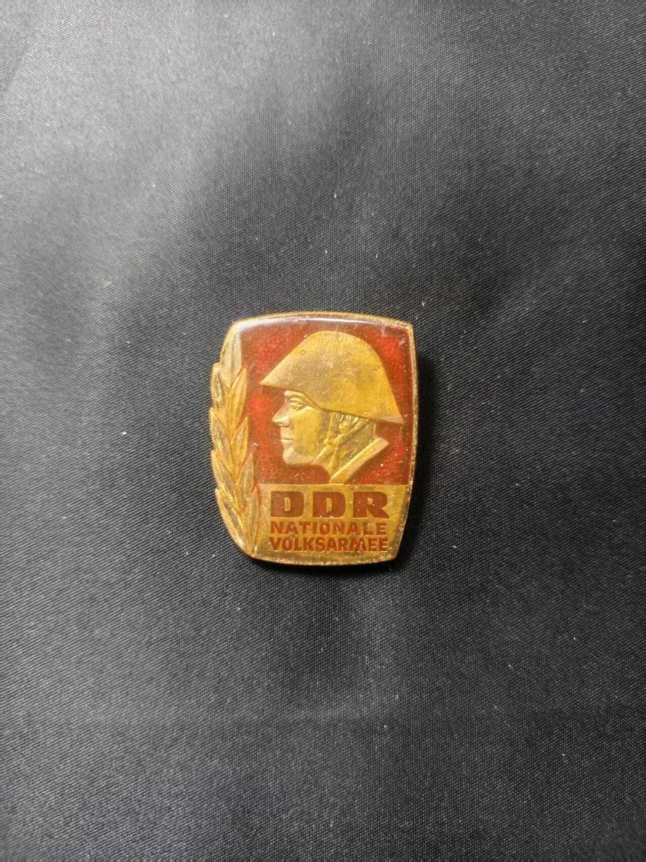 云宸嘉赏-勋臻文献佳藏优品精选场次（低佣 转发佣金红包） 民主德国人民军优秀士兵证章 铜制美品 