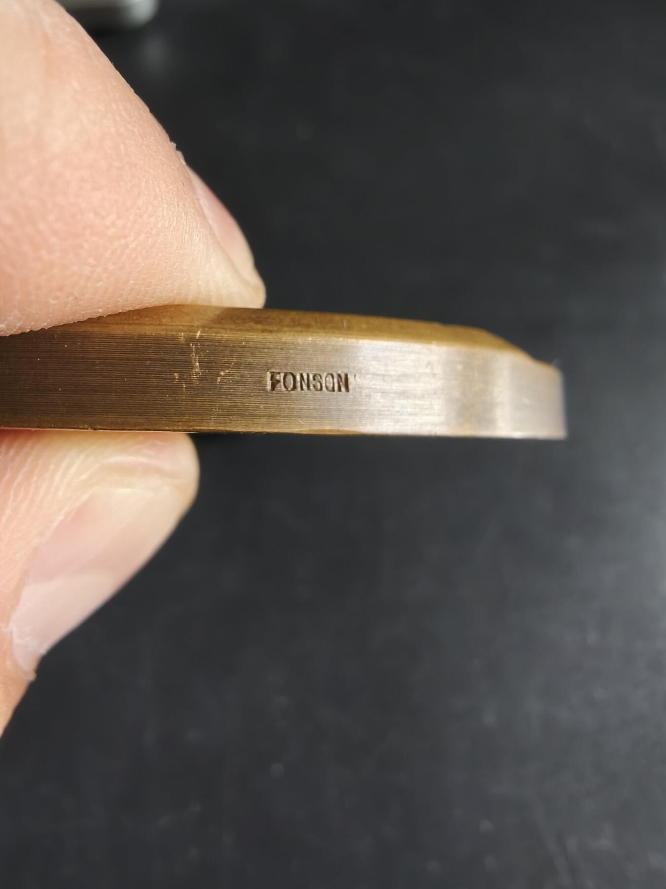 老王徽章第190期 比利时比属刚果加单加地区管理委员会成立50周年大铜章      直径80mm      重量214.4g