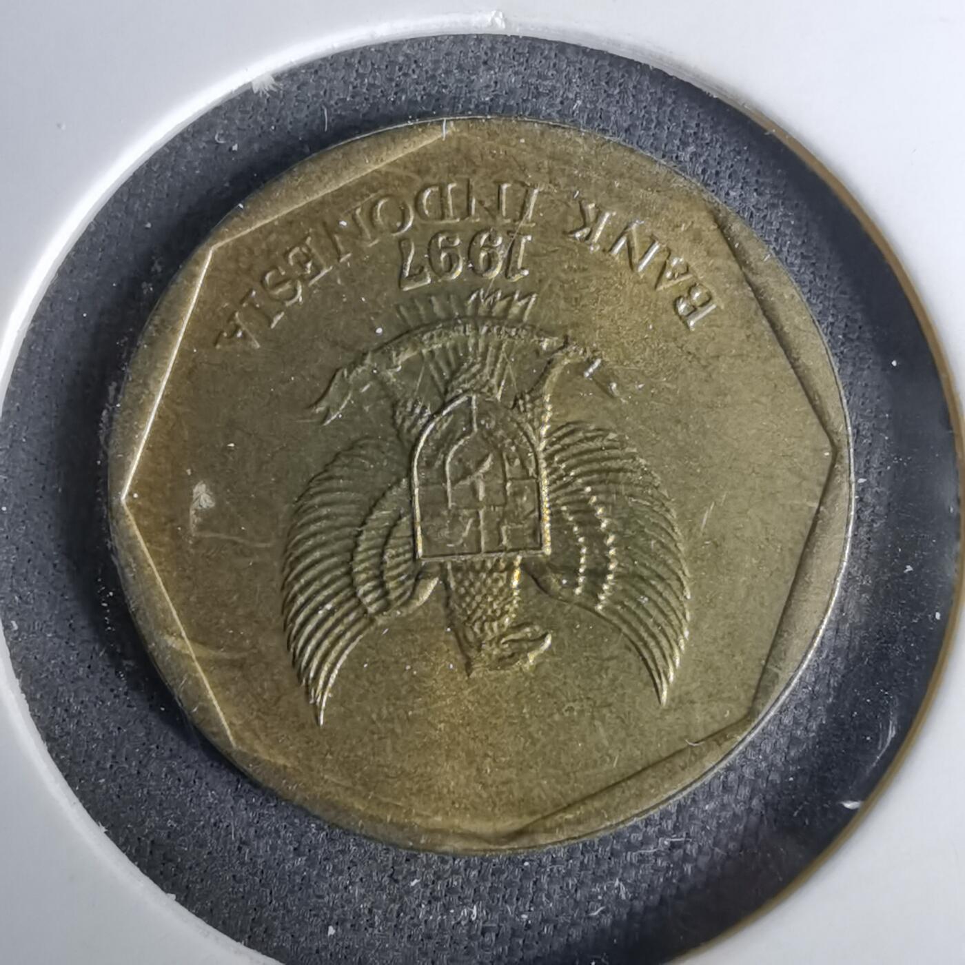 沼泽如烟--第1037场 印度尼西亚1997年100卢比