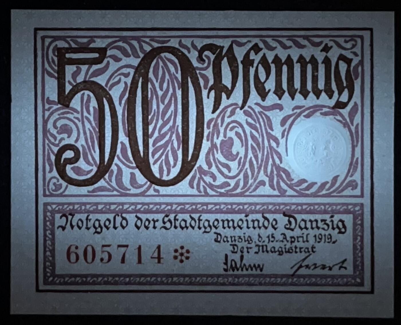 小福收藏拍卖第203期 裸钞场 本期有多张豹子号靓号 仅发行1000枚亚克力砖封蒙古20000图格里克帝国800周年纪念钞 瑞士200法郎 百慕大样钞洋葱冠全套 巴林首版大全套 卡塔尔四张套 越南 保加利亚 马其顿等多国精美纸币 但泽 1919年 50芬尼 很少见 unc