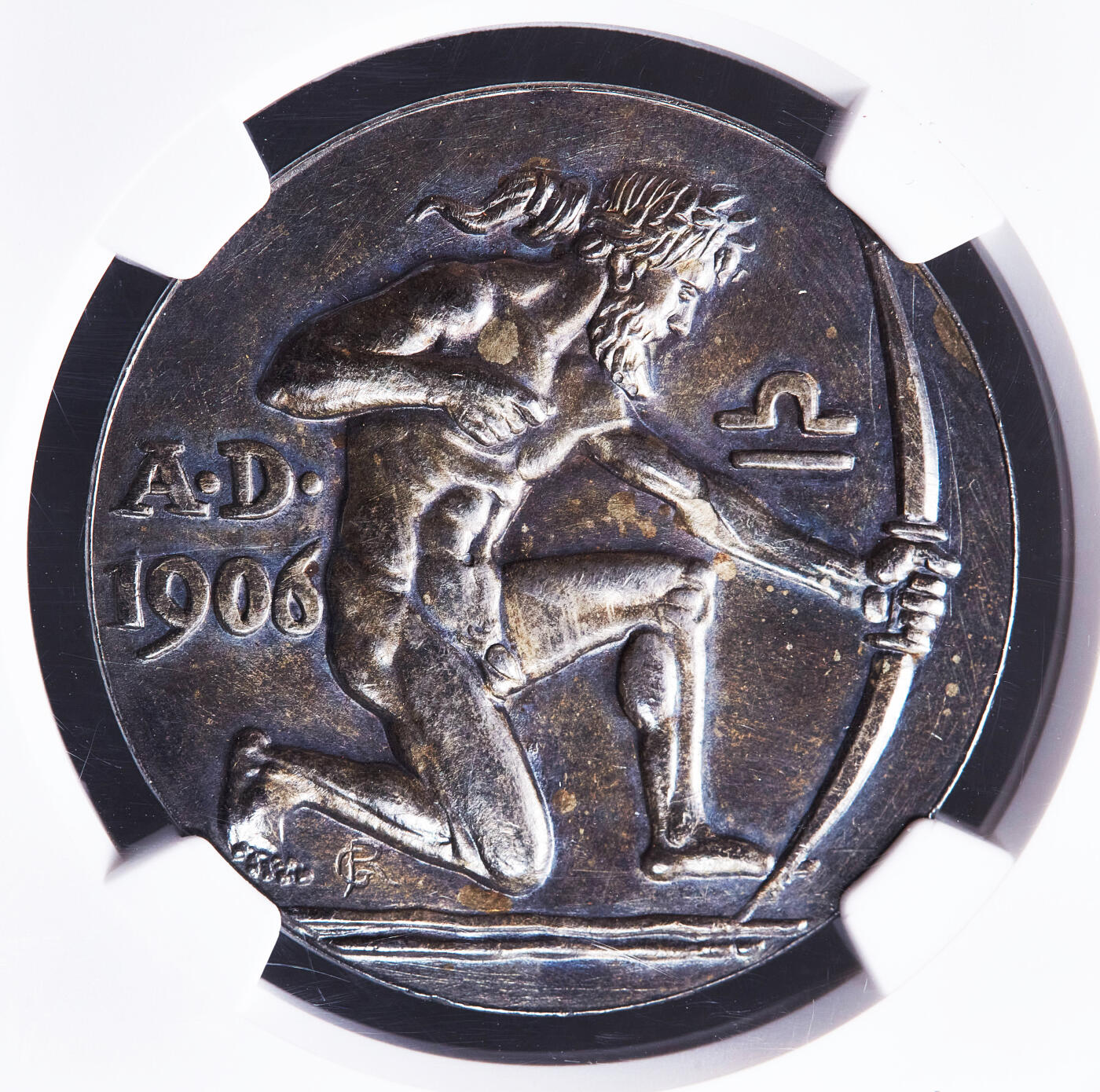 【俄甄集藏】2026年(050)04-01星期三 晚 19:30 全场包邮 德国1906年纪念慕尼黑第15届联邦射击节银章，NGC MS64，酱彩老包浆，设计精美，名誉品种