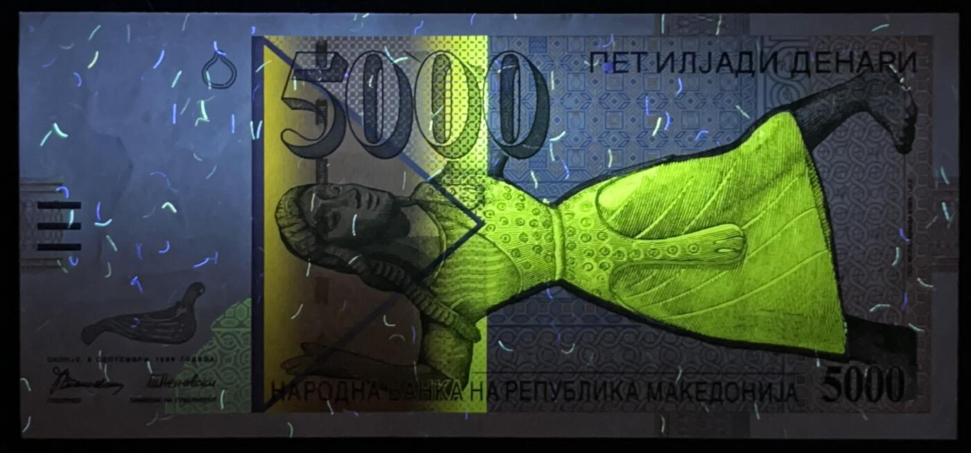 小福收藏拍卖第203期 裸钞场 本期有多张豹子号靓号 仅发行1000枚亚克力砖封蒙古20000图格里克帝国800周年纪念钞 瑞士200法郎 百慕大样钞洋葱冠全套 巴林首版大全套 卡塔尔四张套 越南 保加利亚 马其顿等多国精美纸币