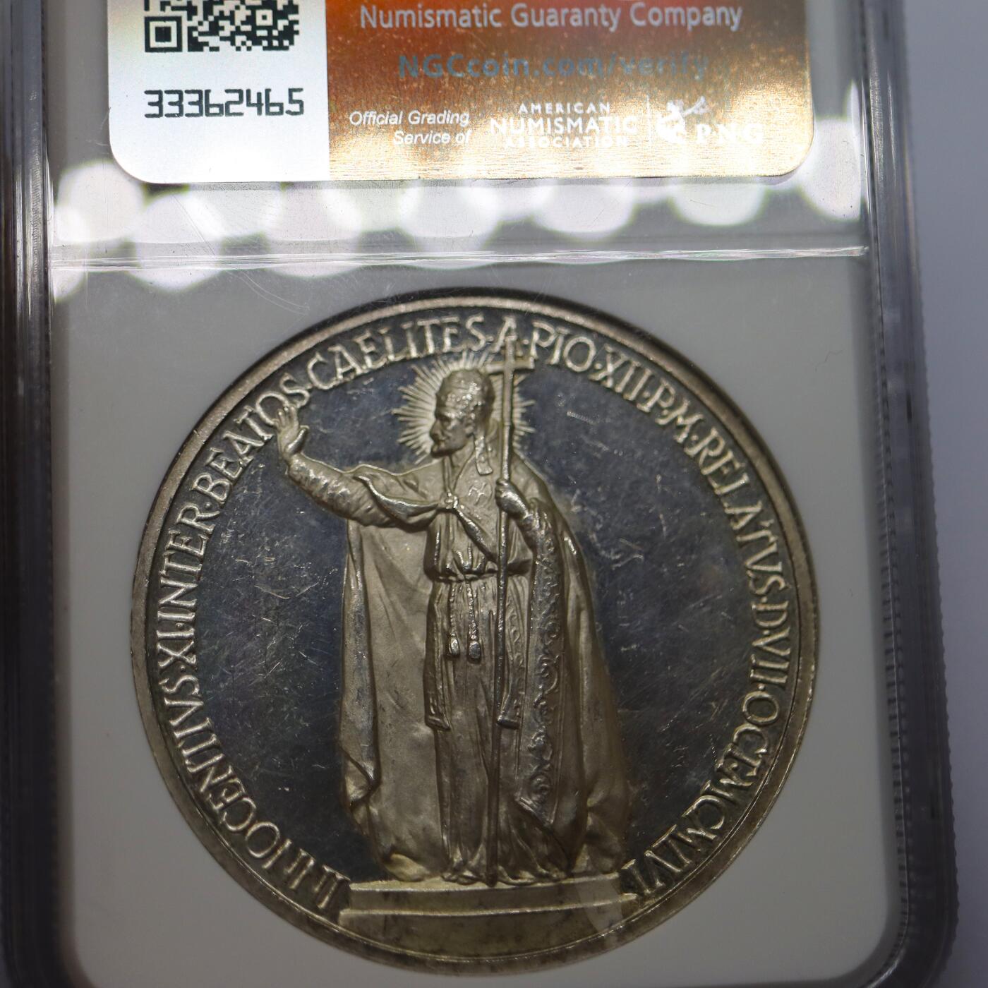 观钱 近现代机制币拍卖No.006（全场顺丰包邮，不区分偏远地区）  1957 年梵蒂冈庇护十二世《因诺森特十一世宣福礼》纪念大银章（NGC MS62）底板带彩，NGC加厚盒