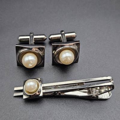 0元起拍勋章 第343期 咸鱼国勋章拍卖专场 4月1日（周三）下午6：00开始 - 日本中古领带夹袖扣一套