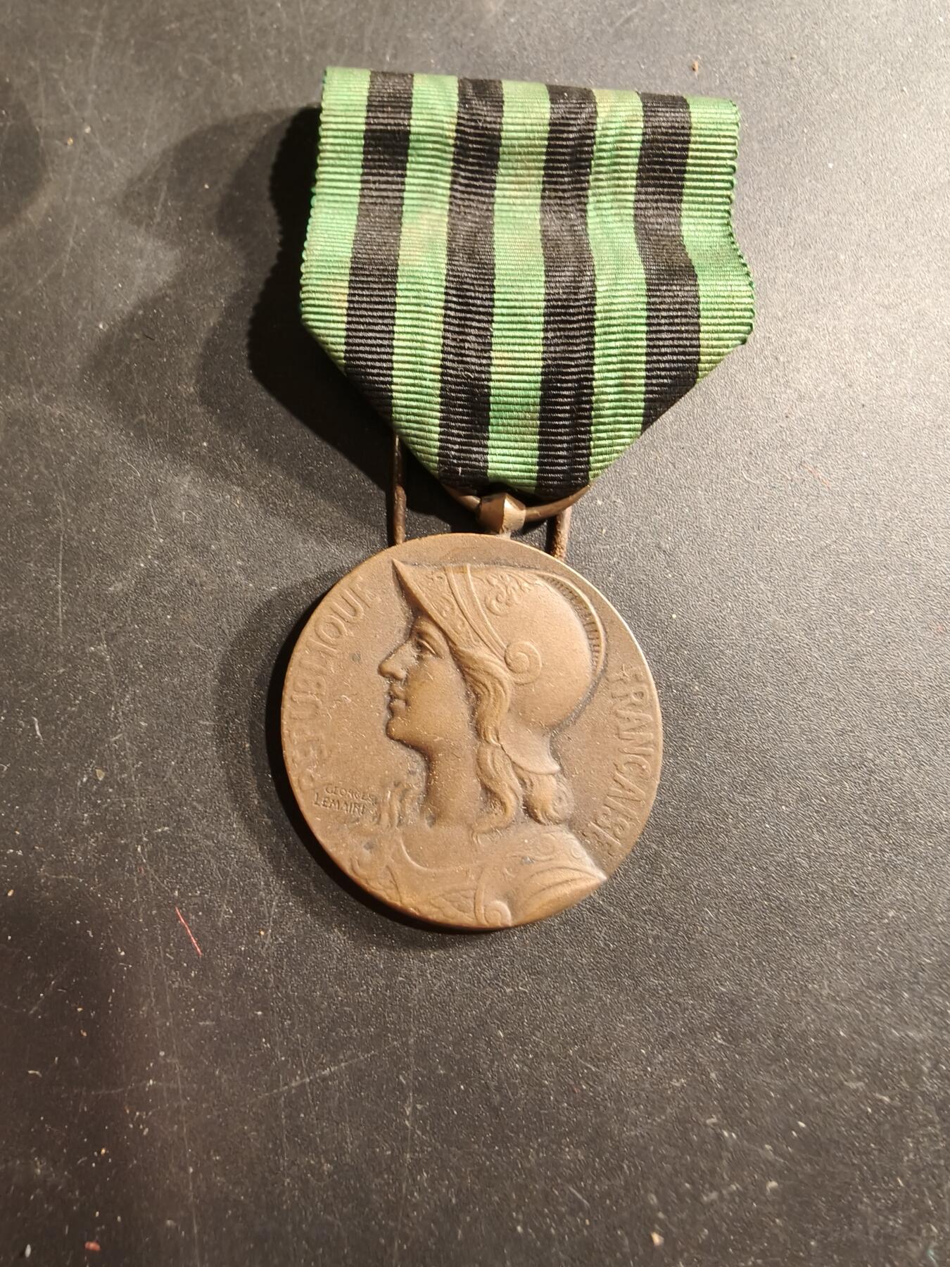 老王徽章第190期 法国普法战争纪念章    带纸盒