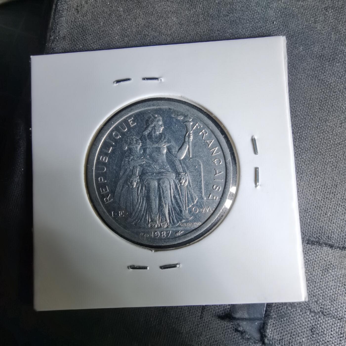 沼泽如烟--第1037场 法属新喀里多尼亚1987年2法郎