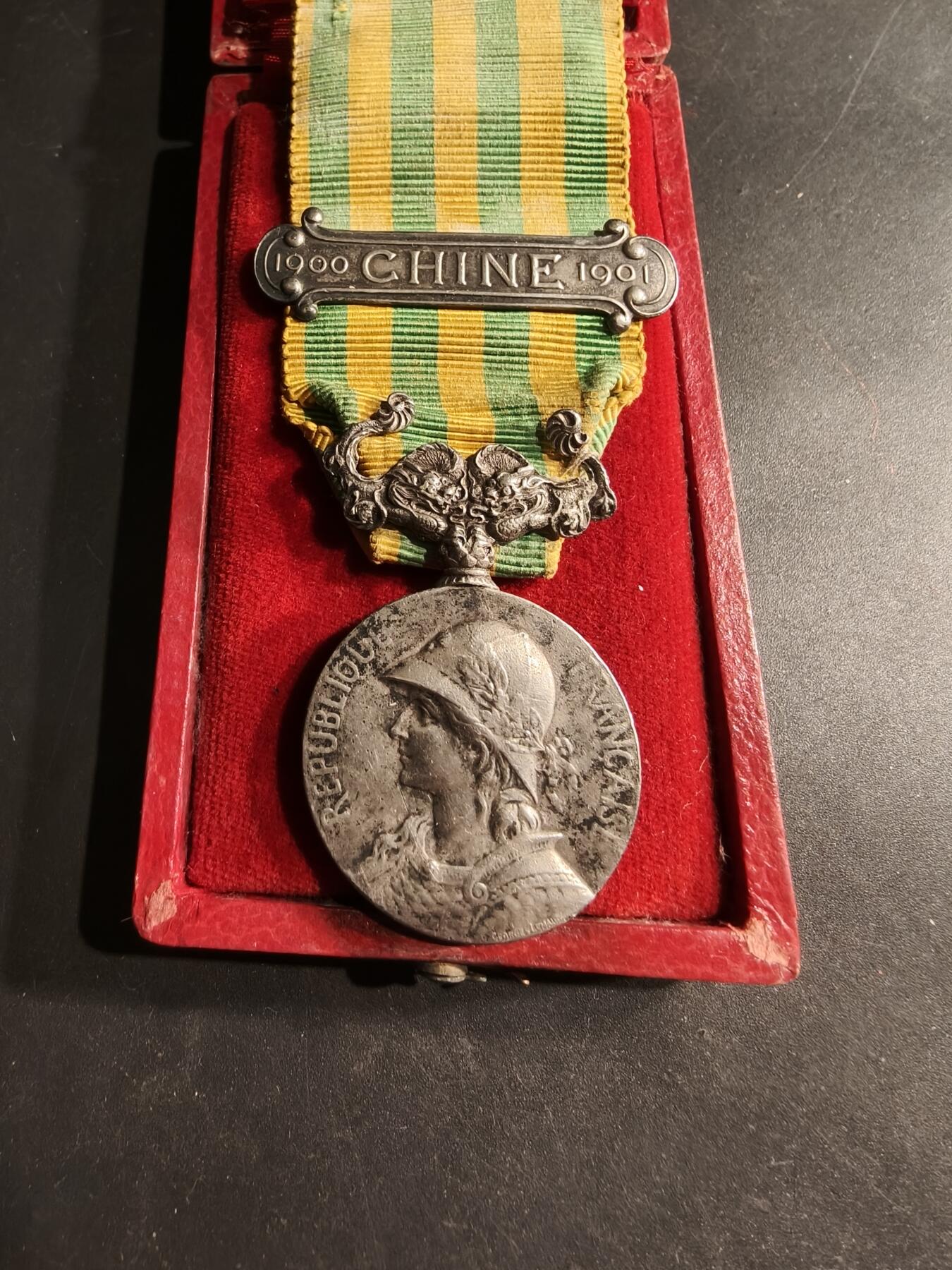 老王徽章第190期 法国庚子奖章     原盒    原铸950银   带勋条